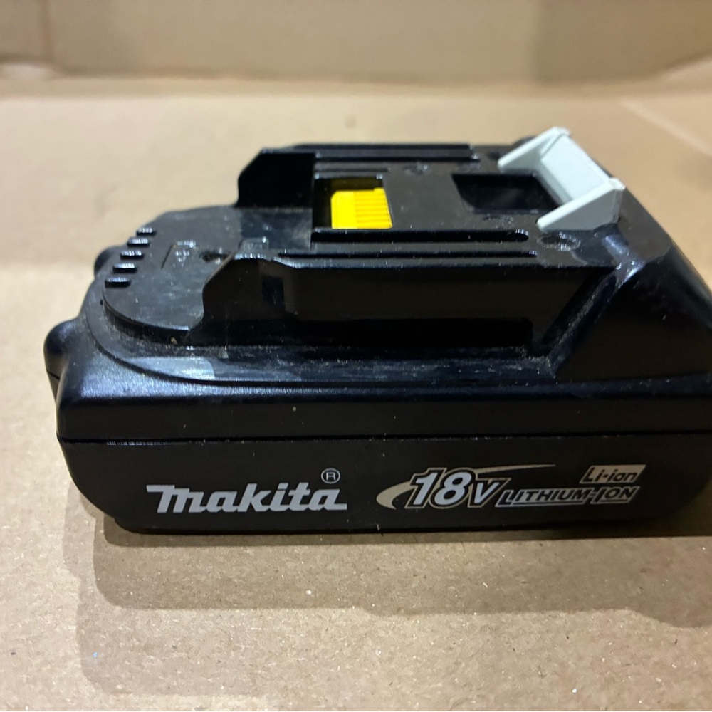 Makita BL1815N 18V LXT Lithium-Ion 1.5Ah Battery - *Good WorkingCondition* - Picture 4 of 6